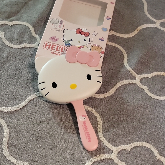 Hello Kitty Accessories - Hello Kitty White and Pink Handheld Mirror
